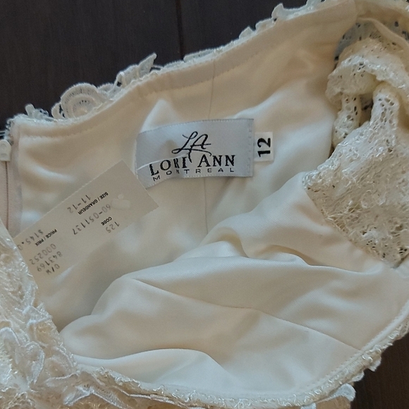 Vintage Cream Cap Sleeve Off-Shoulder Lace Mini Dress - Picture 2 of 4